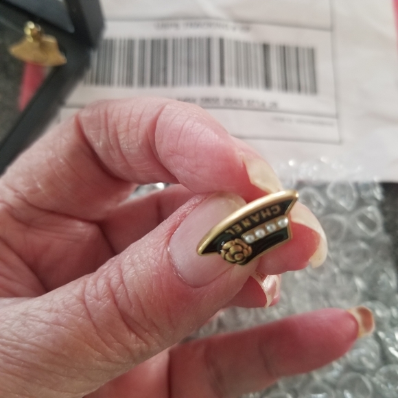 Chanel Vintage Goldtone Gold Earrings Black Enamel & Glass Pearls - Picture 6 of 15